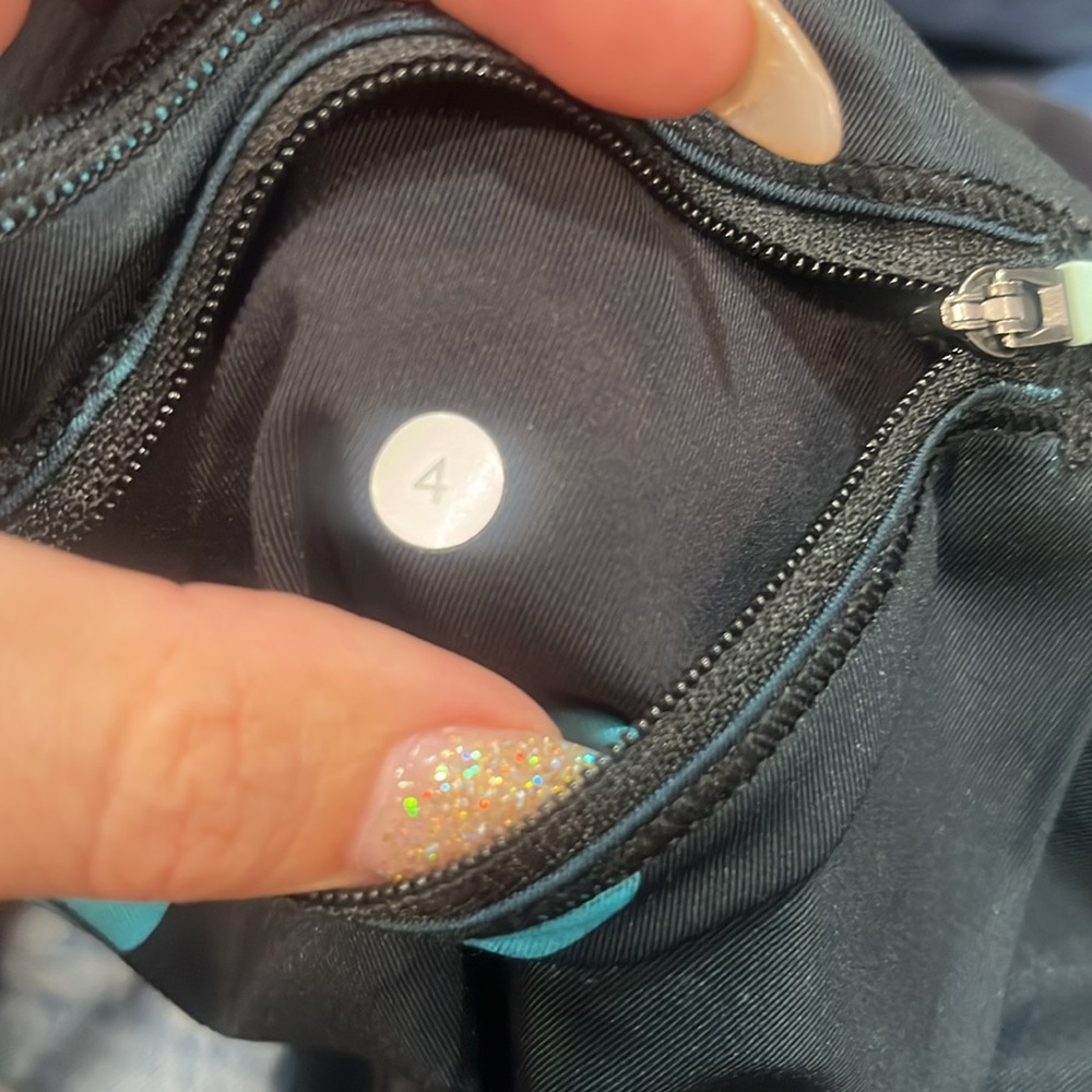 Lululemon leggings - Picture 10 of 10